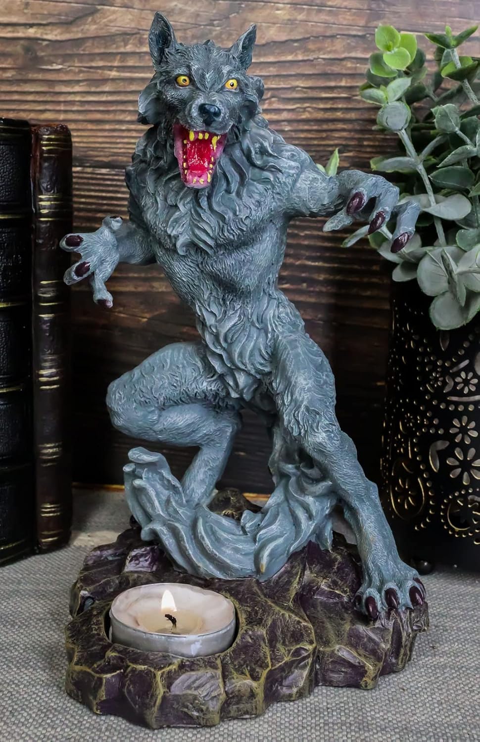 Gothic Werewolf Tea Light Candle Holder Statue Lycan Beast Wolf Man Figurine Werewolves Direwolf Fantasy Decor Sculpture for Halloween Underworld Macabre Mystic Decorative Candleholder