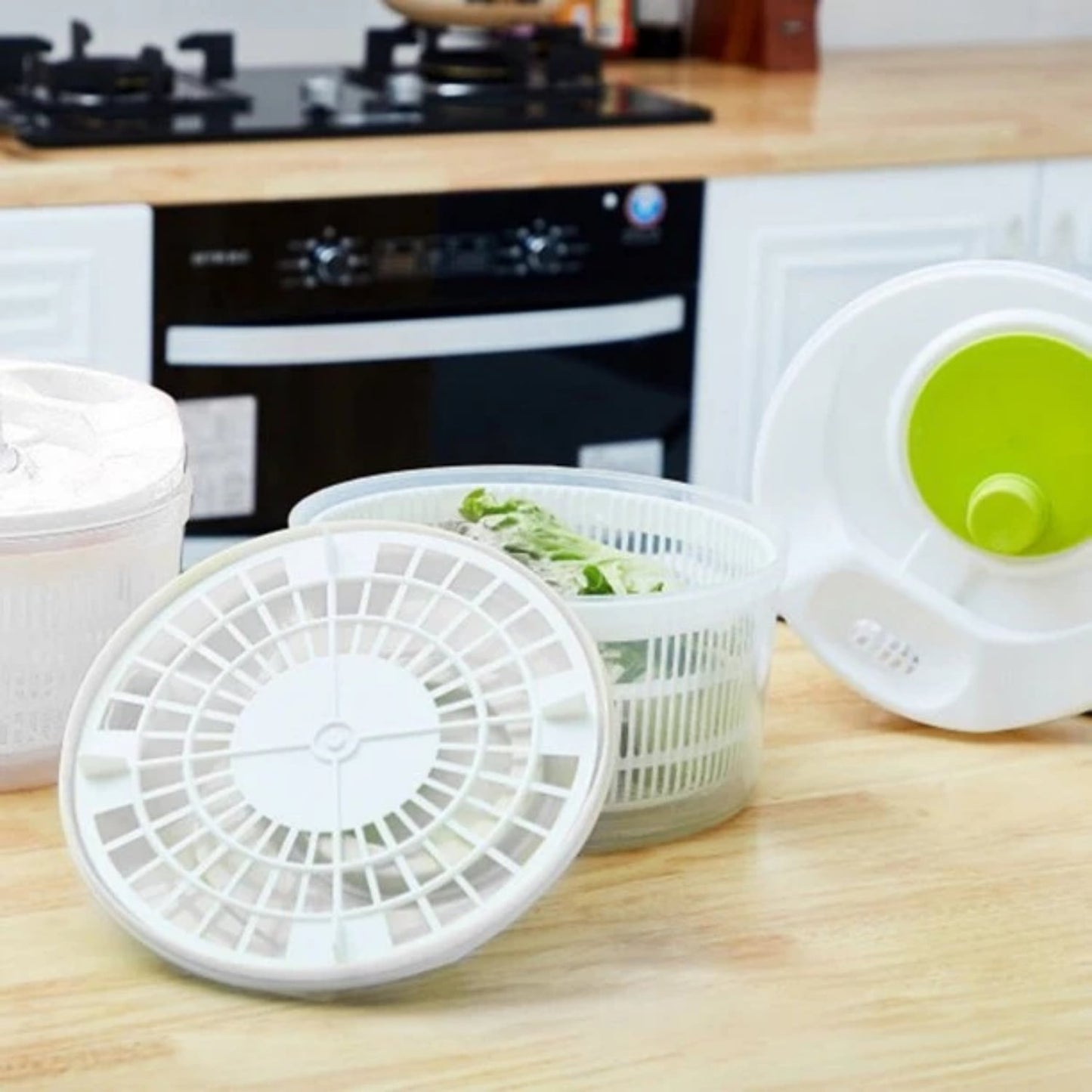 Salad Spinner Vegetable Dryer, 3.4 Quart Fruit Veggie Bowl Lockable Colander Basket and Lid with Drawcord Switch