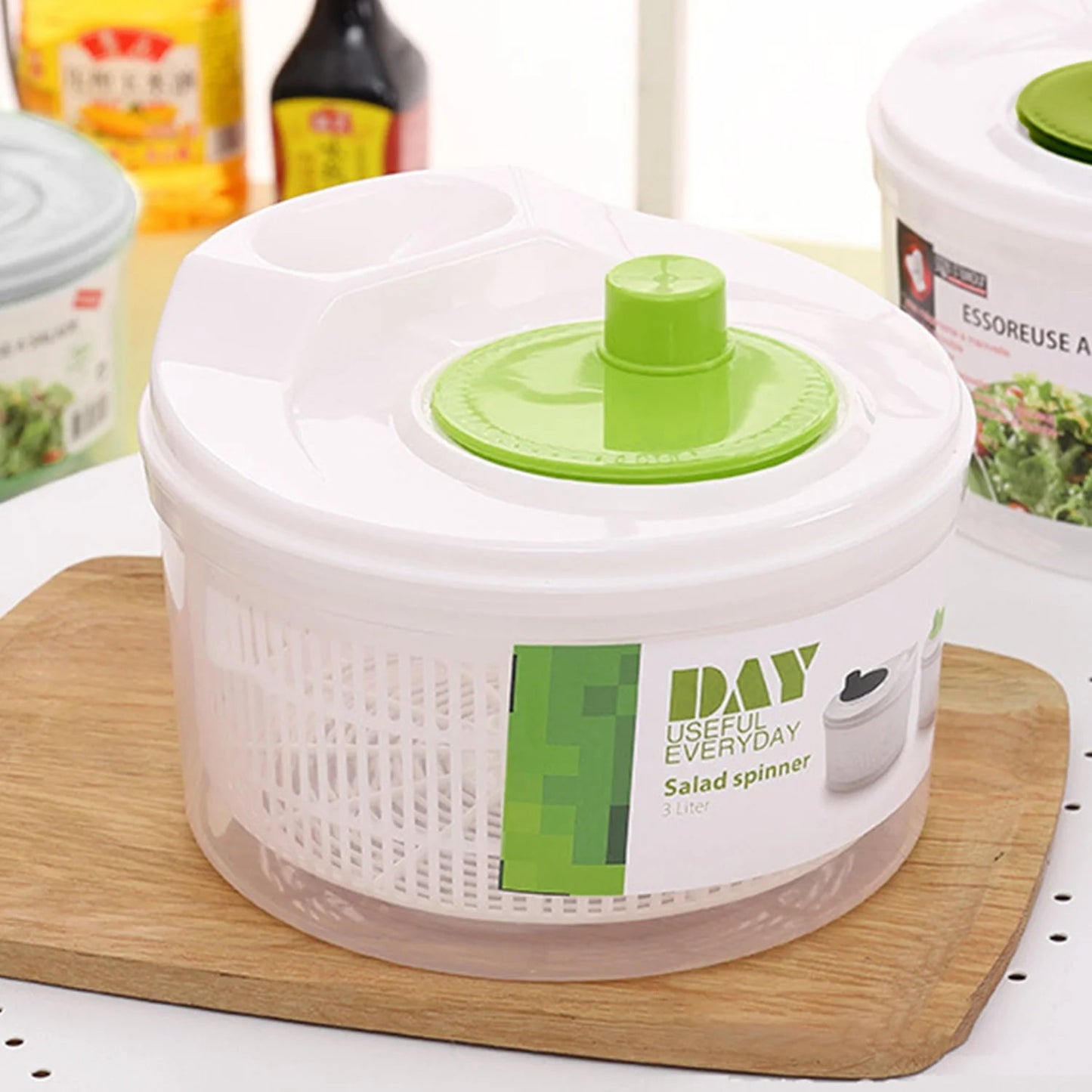 Salad Spinner Vegetable Dryer, 3.4 Quart Fruit Veggie Bowl Lockable Colander Basket and Lid with Drawcord Switch